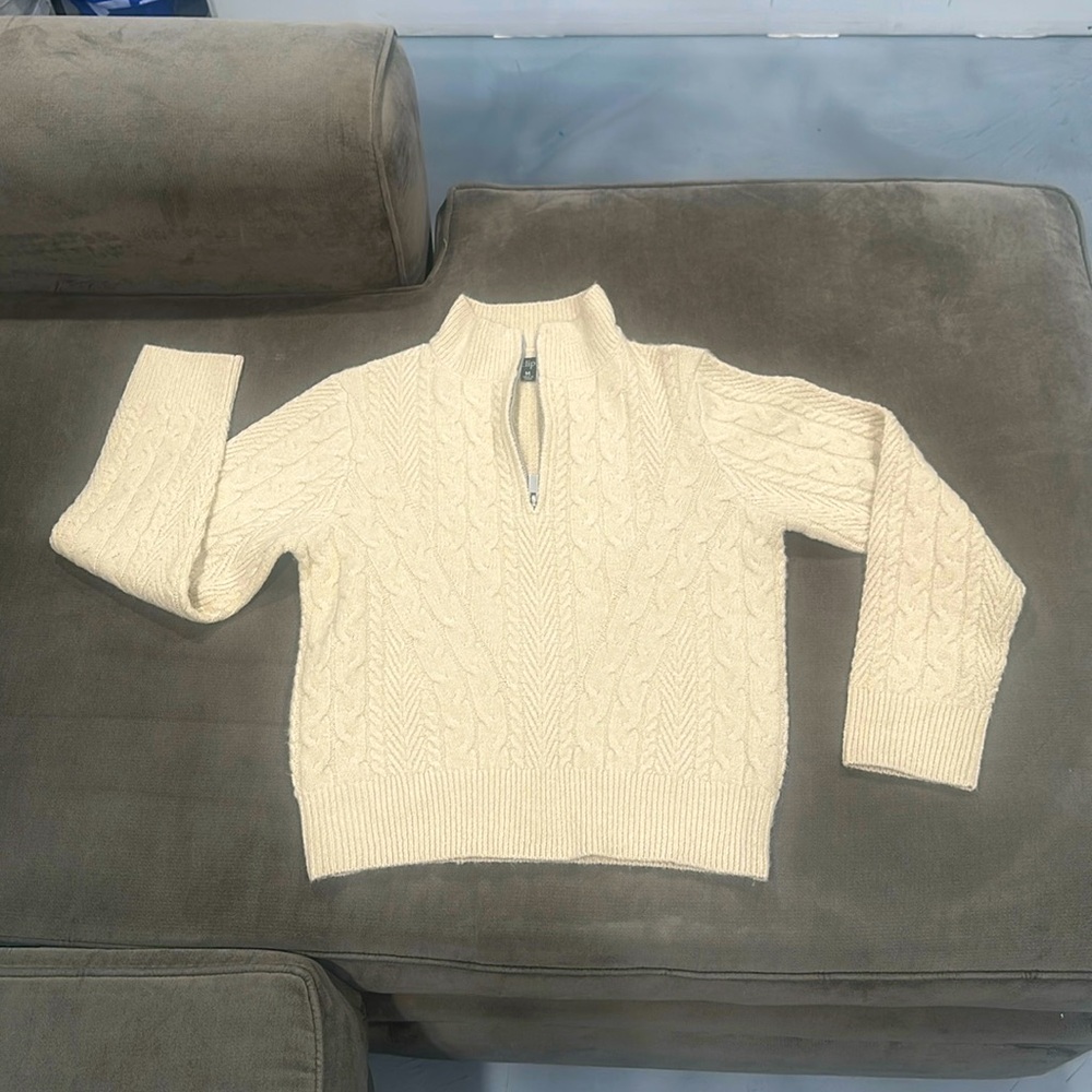 Cable zip front